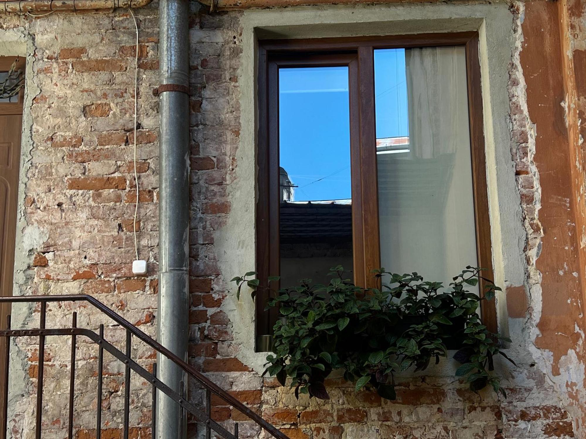 Loft-Style Apt On Virmenska Str Lviv Buitenkant foto