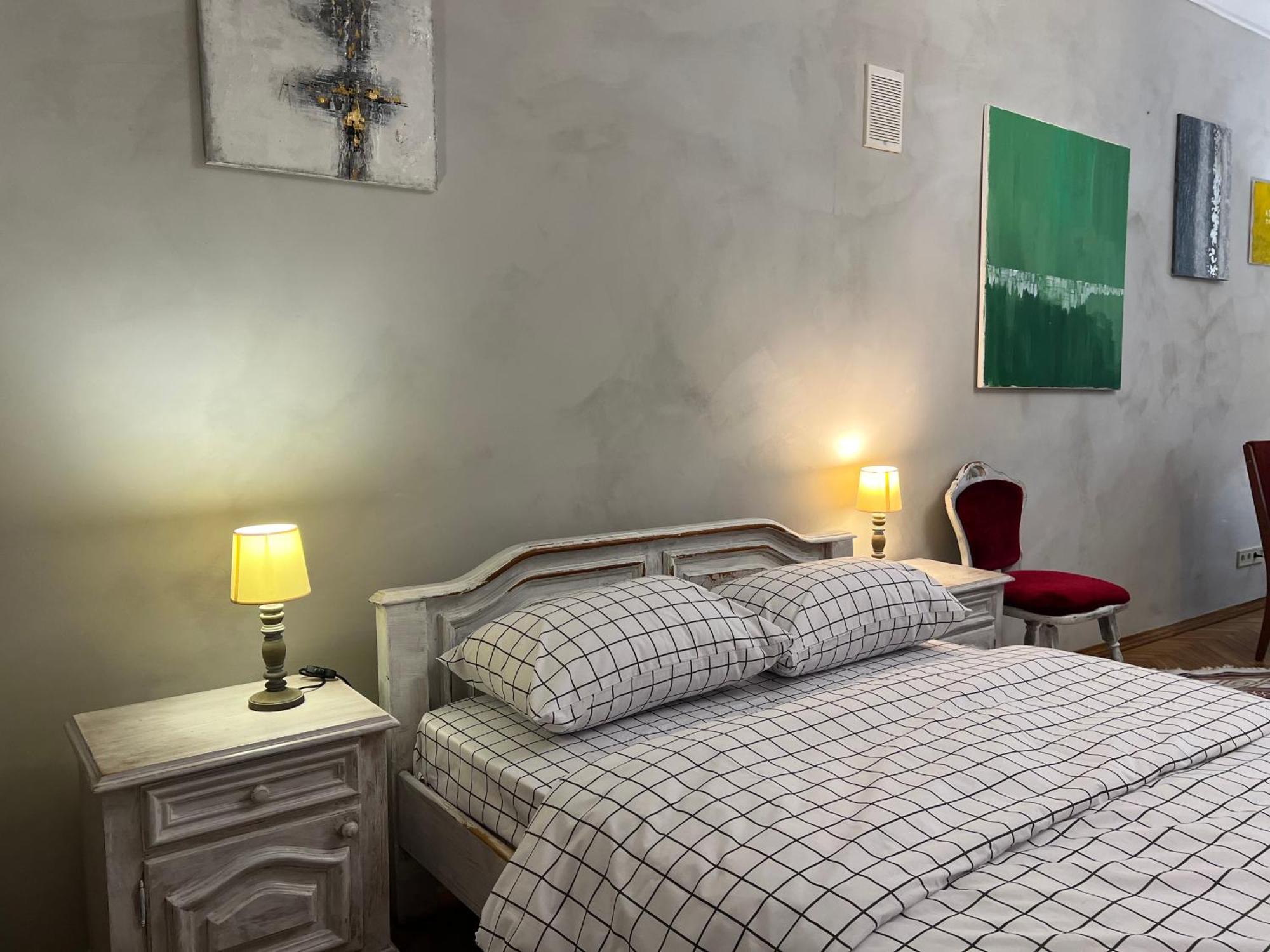 Loft-Style Apt On Virmenska Str Lviv Buitenkant foto