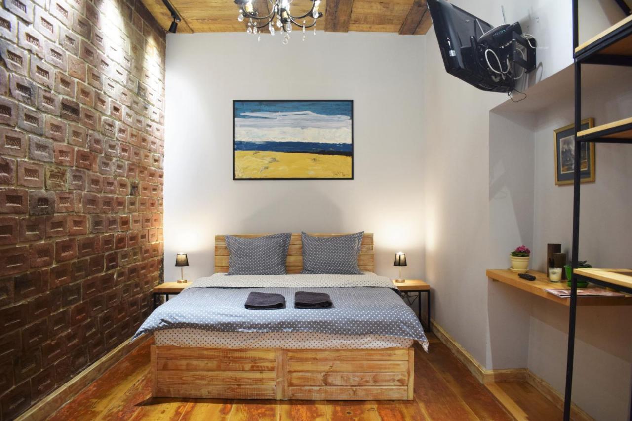 Loft-Style Apt On Virmenska Str Lviv Buitenkant foto